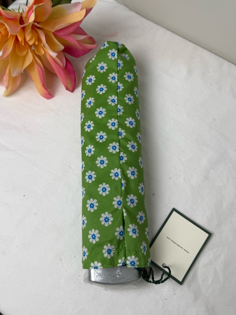 NWOT Vera Bradley Green Apple Umbrella RETIRED Pattern Rare LAST ONE!